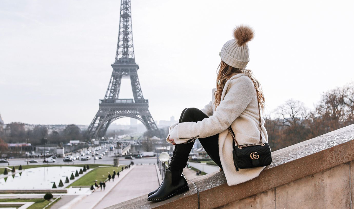 Париж зима девушка